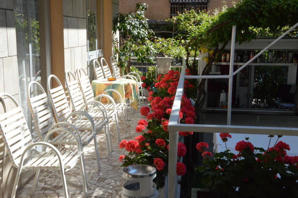 Mantovani Hotel Mariu Ріміні Екстер'єр фото